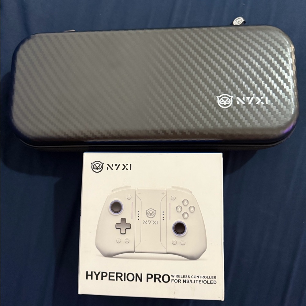 NYXI Hyperion Pro Wireless Controller with Case